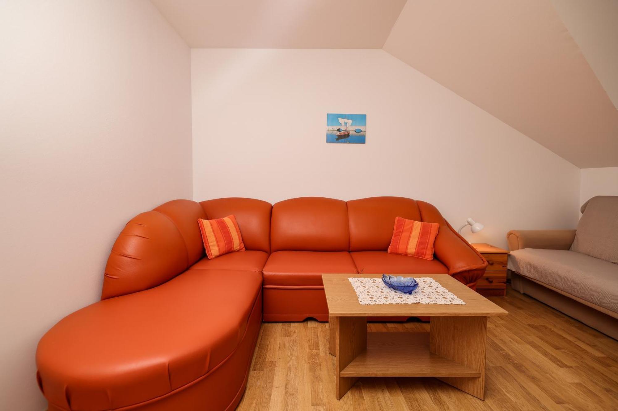Apartments Kika Нин Екстериор снимка
