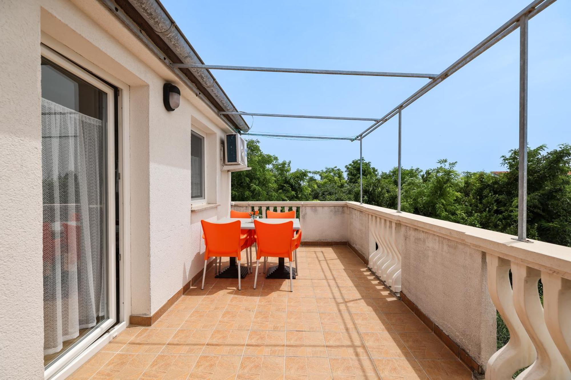 Apartments Kika Нин Екстериор снимка