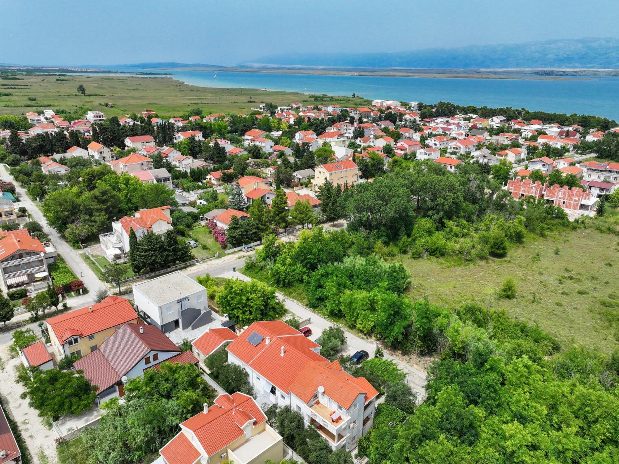 Apartments Kika Нин Екстериор снимка