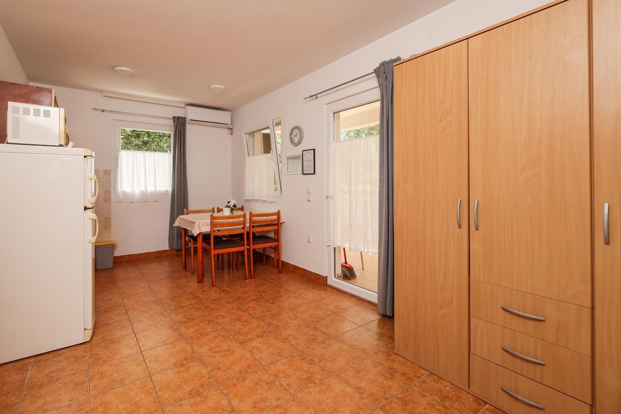 Apartments Kika Нин Екстериор снимка