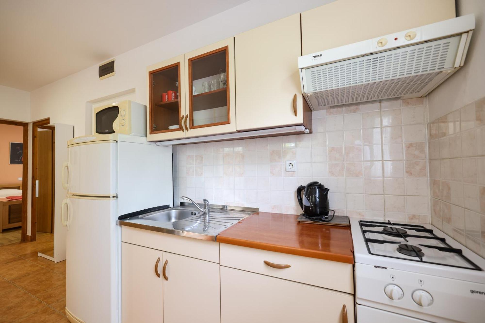 Apartments Kika Нин Екстериор снимка